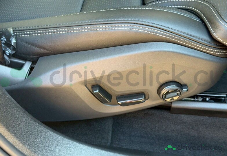Volvo XC60 Серый