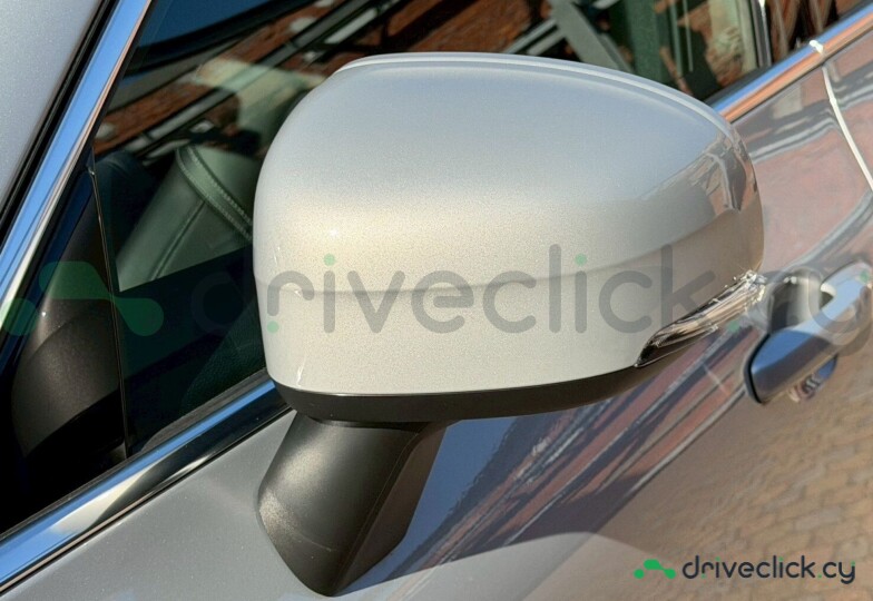 Volvo XC60 Серый