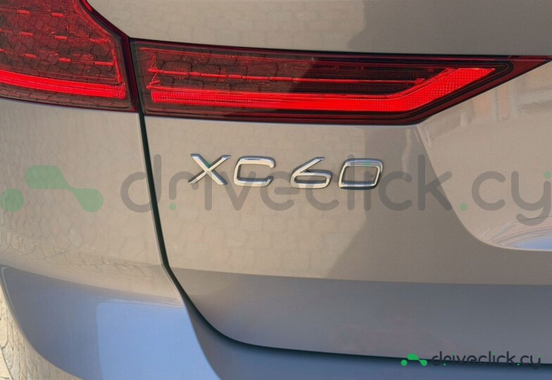 Volvo XC60 Серый
