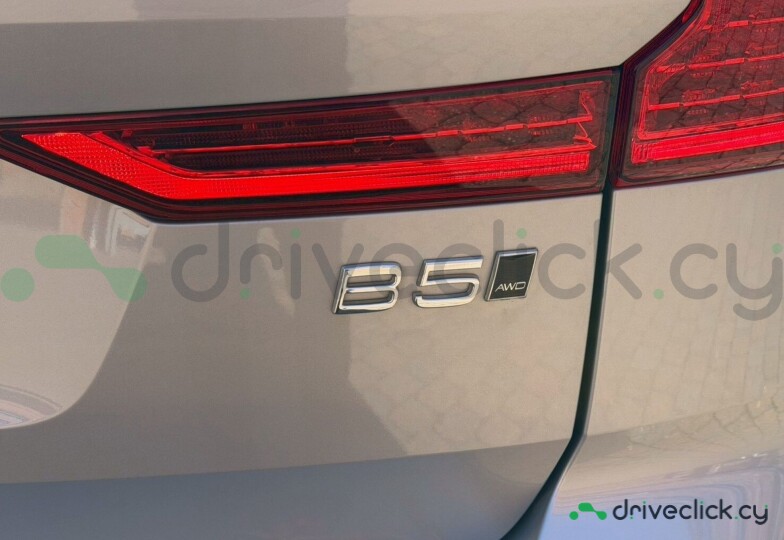 Volvo XC60 Серый