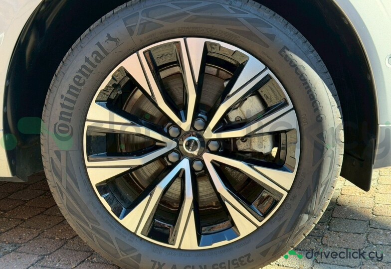 Volvo XC60 Серый