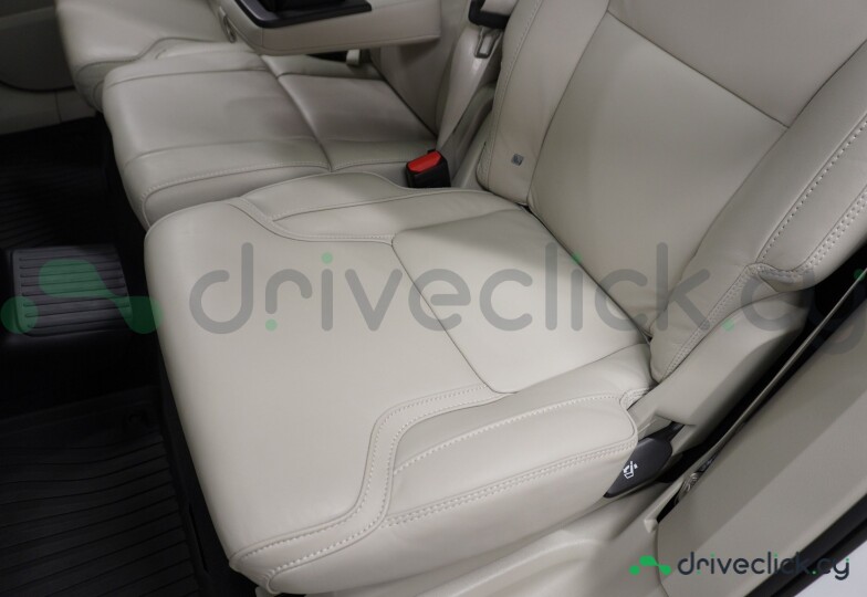 Volvo XC90 White
