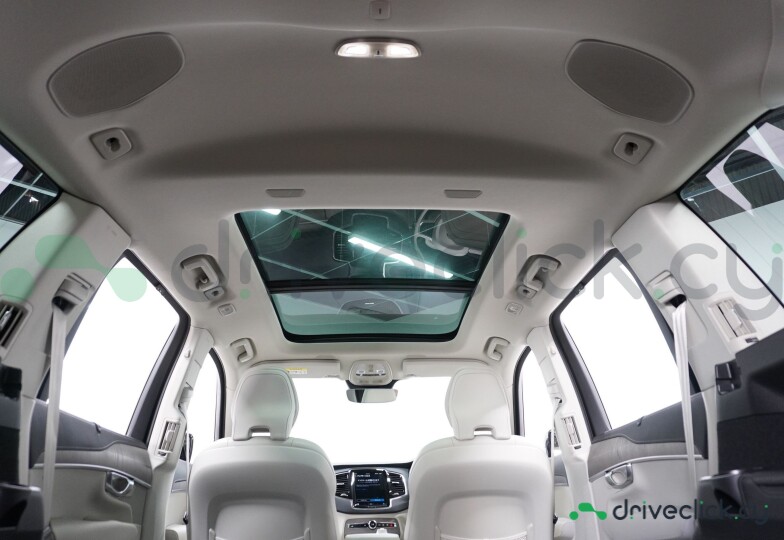 Volvo XC90 White