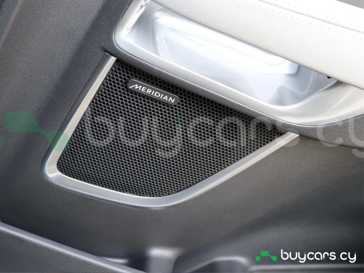 Jaguar E-Pace Белый