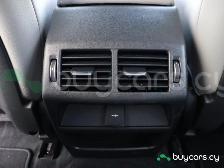 Jaguar E-Pace Белый