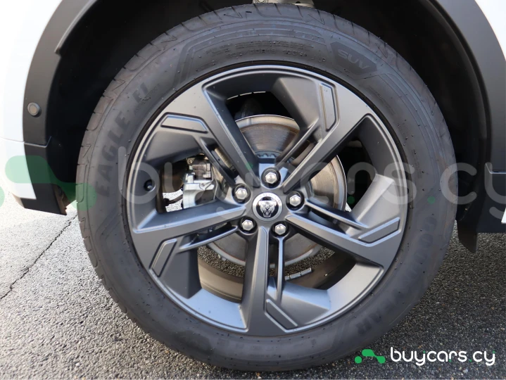 Jaguar E-Pace Белый