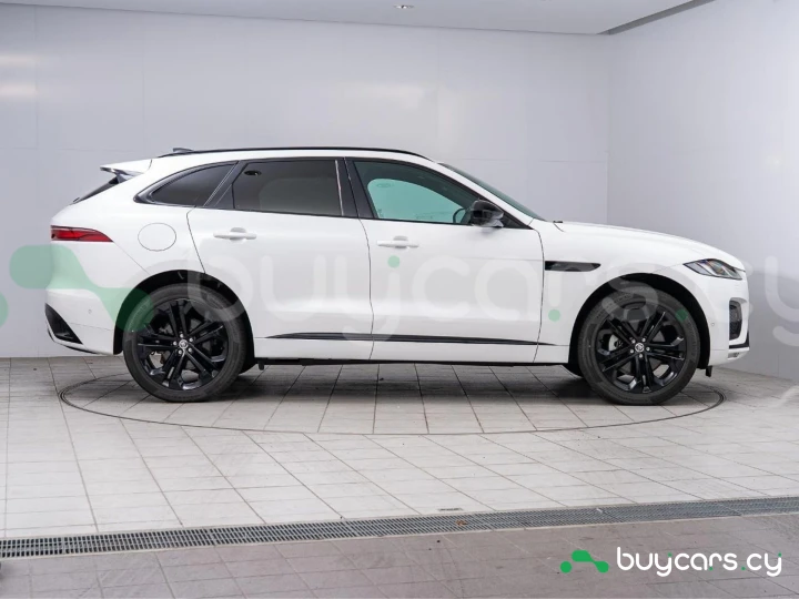 Jaguar F-Pace White