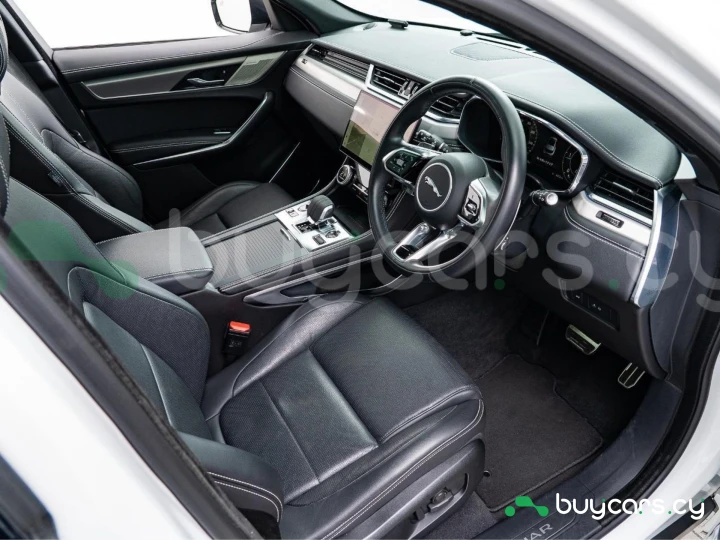 Jaguar F-Pace White