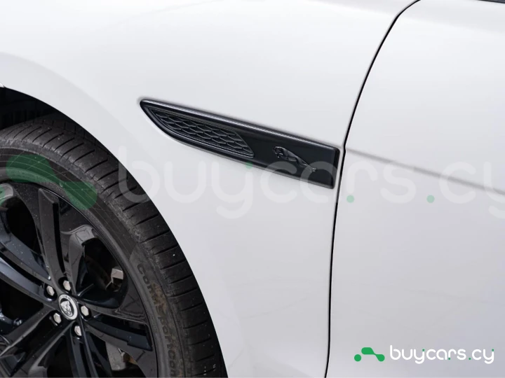 Jaguar F-Pace White