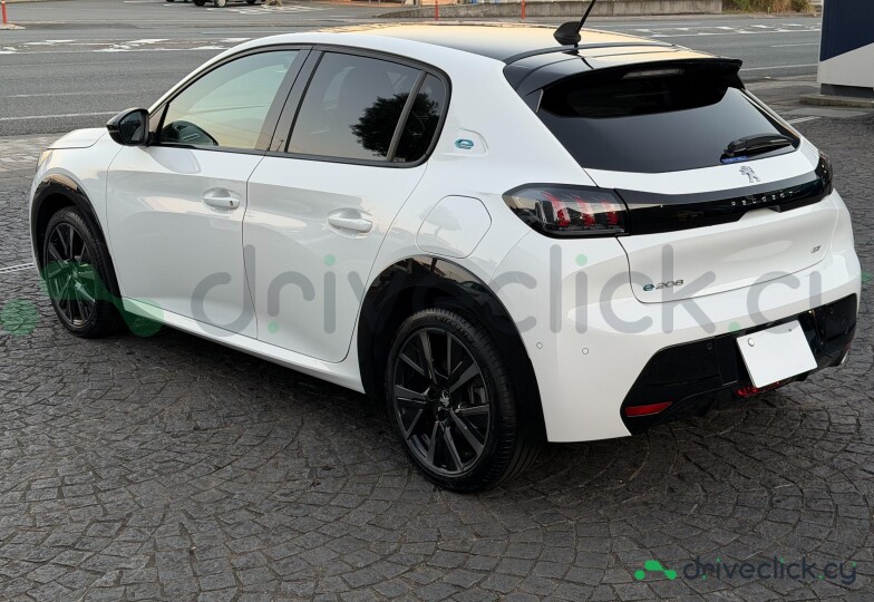 Peugeot 208 White