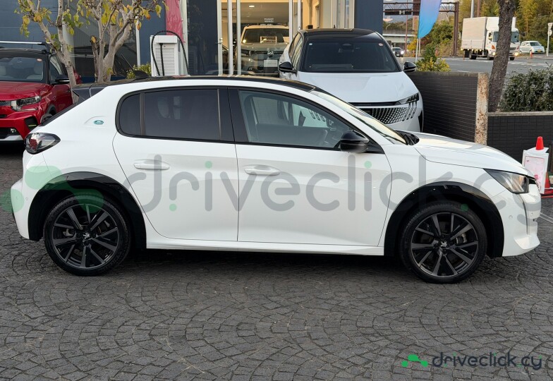 Peugeot 208 White