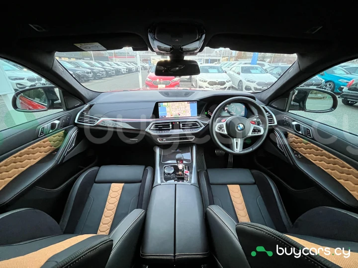 BMW X6 M Красный