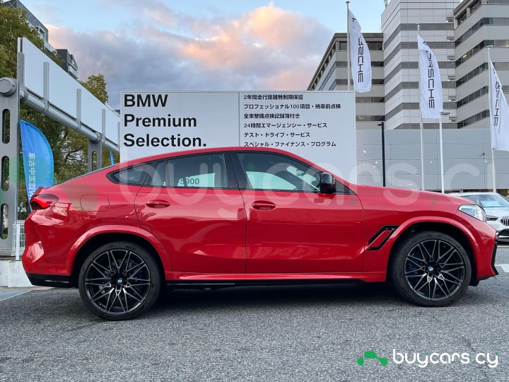 BMW X6 M Красный