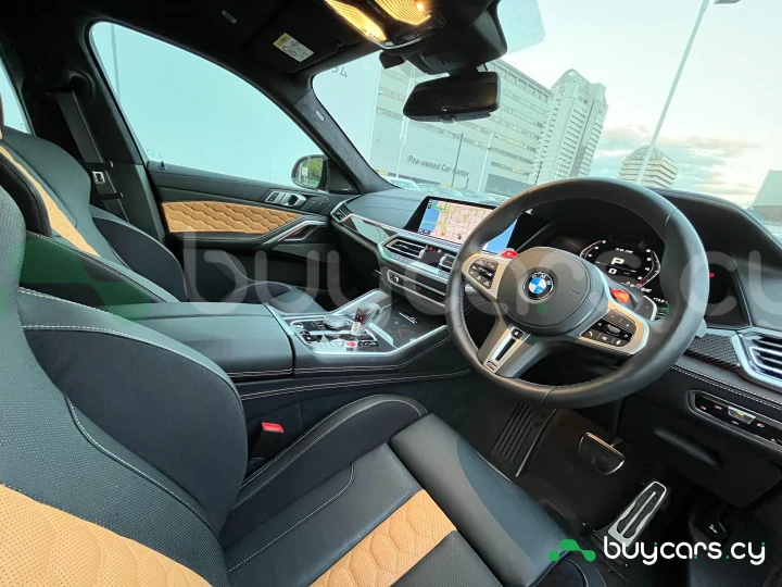 BMW X6 M Красный