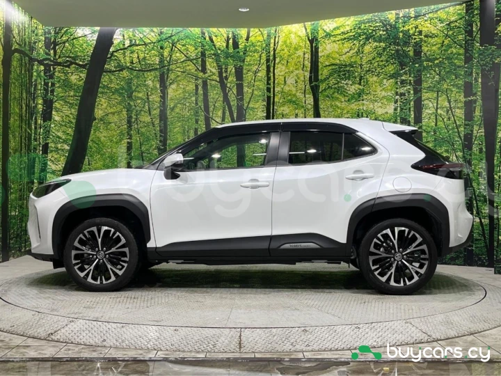 Toyota Yaris Cross Белый