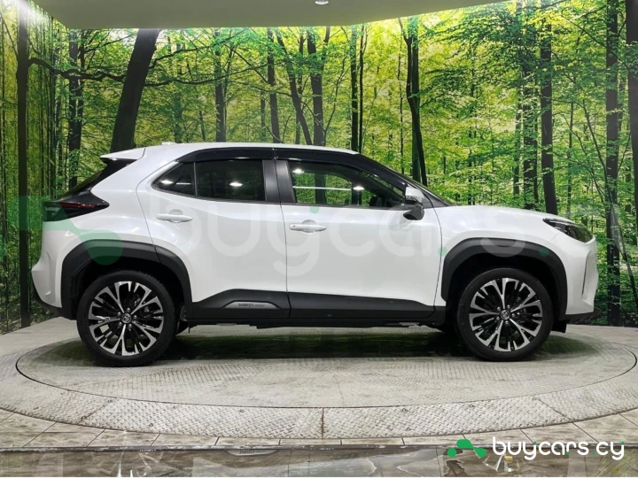 Toyota Yaris Cross Белый
