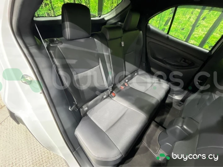 Toyota Yaris Cross Белый