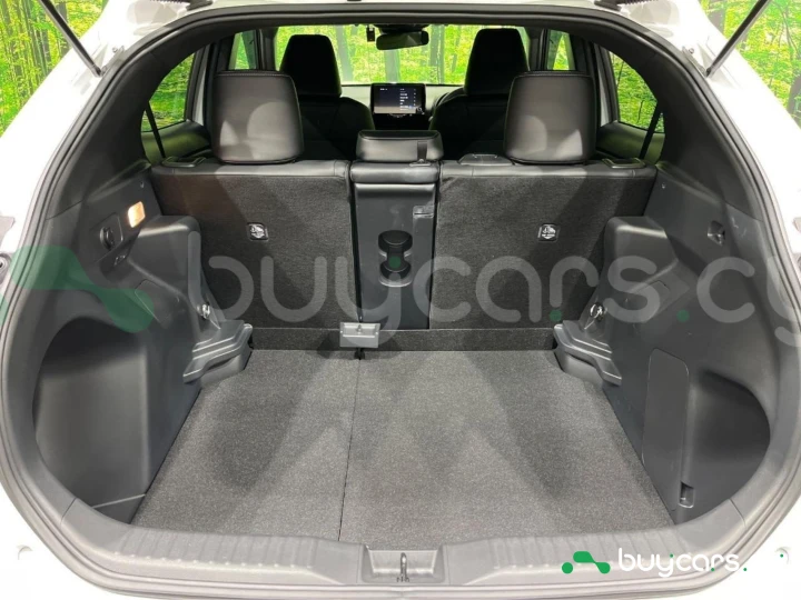 Toyota Yaris Cross Белый