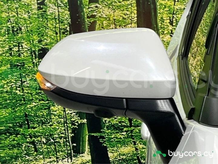 Toyota Yaris Cross Белый