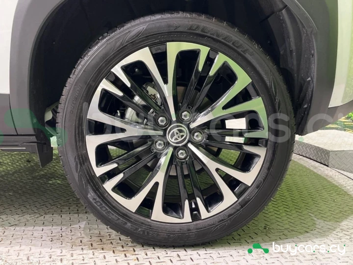 Toyota Yaris Cross Белый