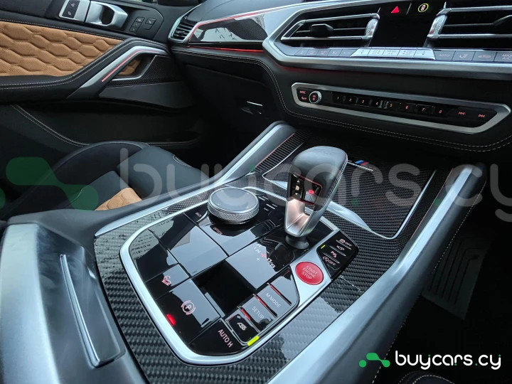 BMW X6 M Красный