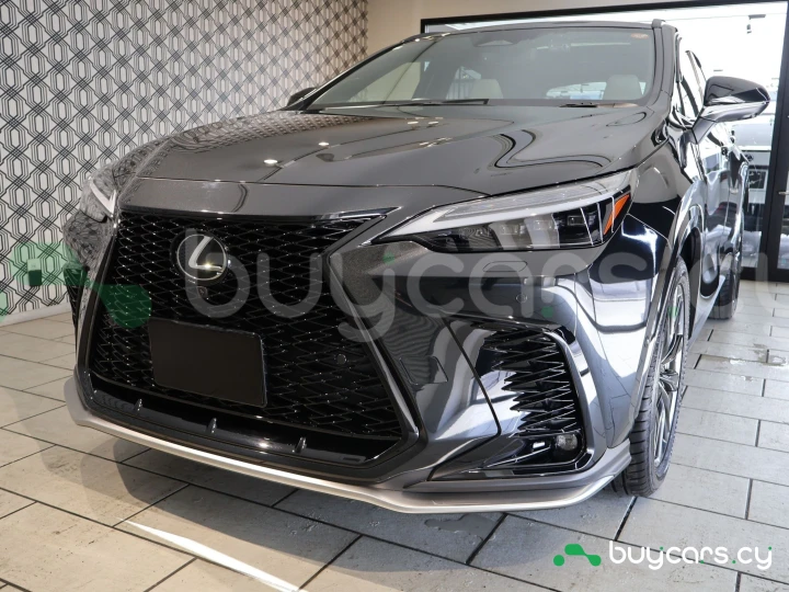 Lexus NX Черный