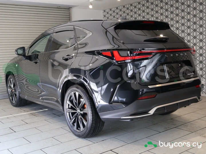 Lexus NX Черный