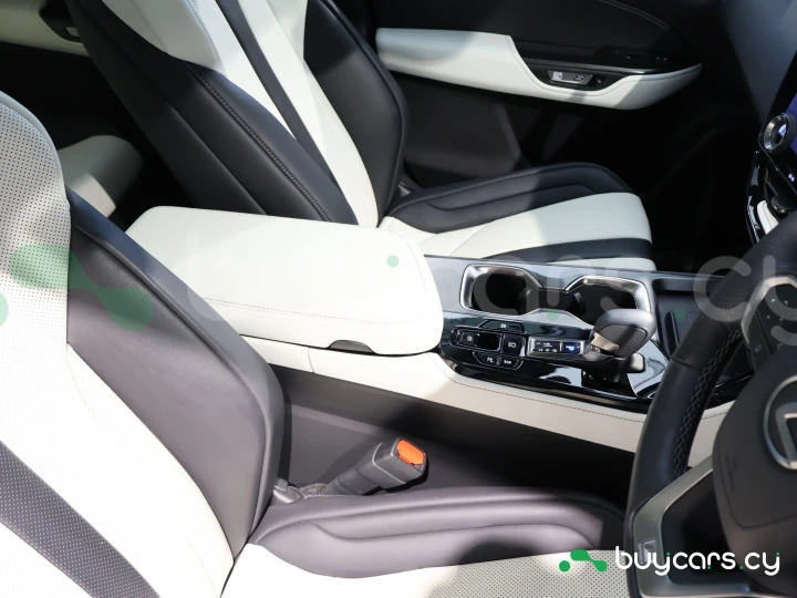 Lexus NX Черный