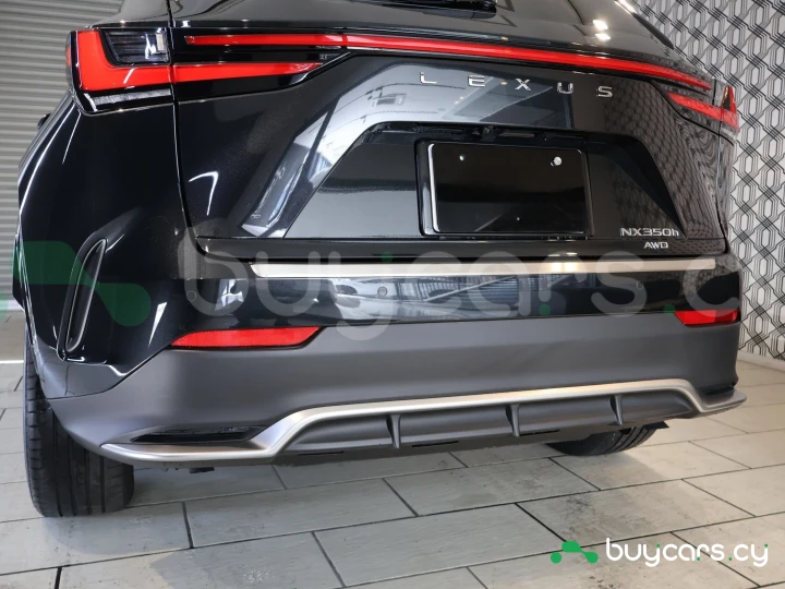 Lexus NX Черный