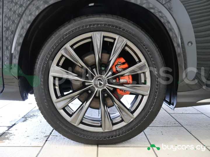 Lexus NX Черный