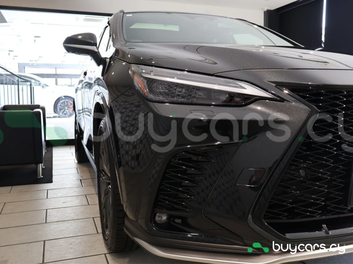 Lexus NX Черный