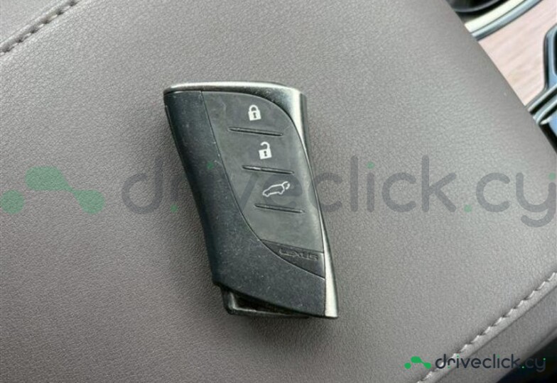 Lexus RX White