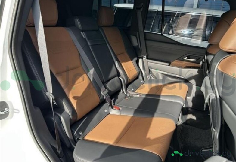 Lexus GX Белый