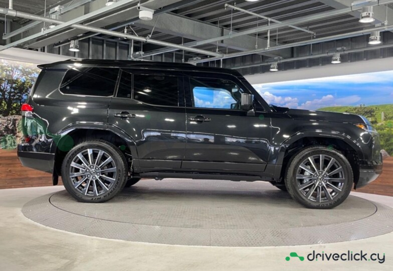 Lexus GX Черный