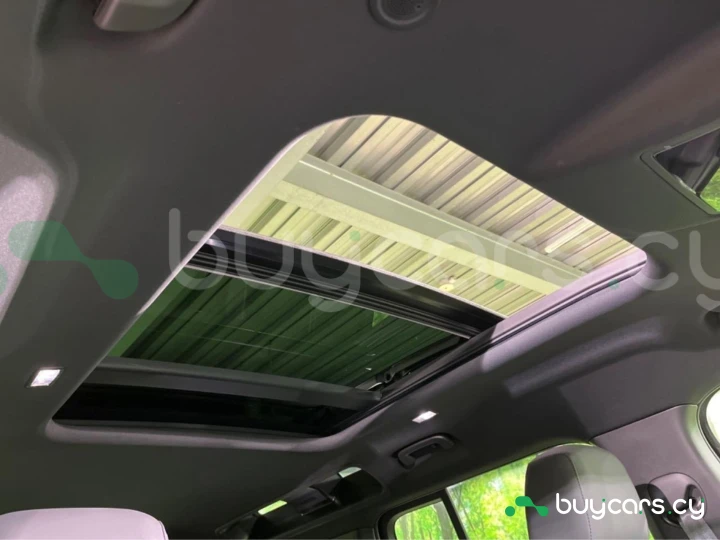 Land Rover Defender Серый