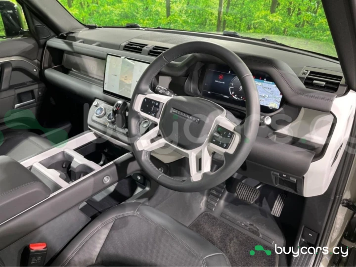 Land Rover Defender Серый