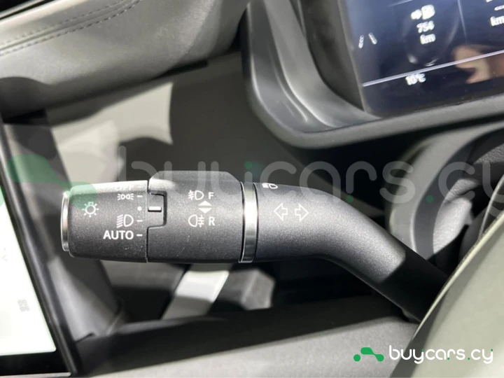 Land Rover Defender Серый