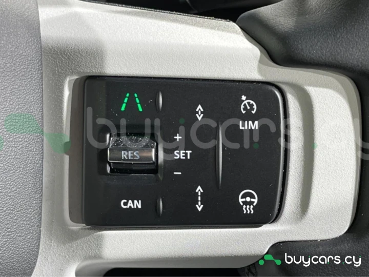 Land Rover Defender Серый