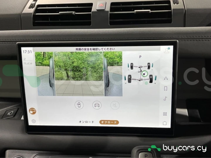 Land Rover Defender Серый