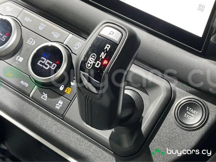 Land Rover Defender Серый