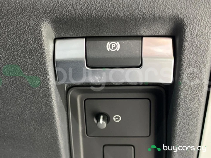 Land Rover Defender Серый