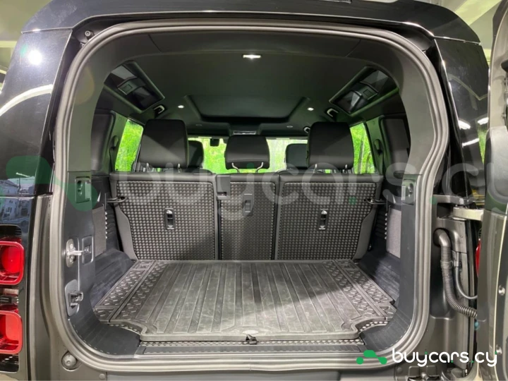 Land Rover Defender Серый