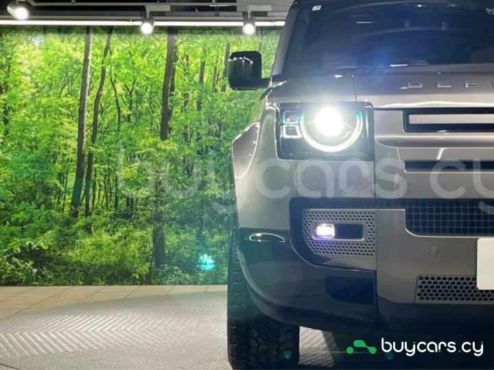 Land Rover Defender Серый