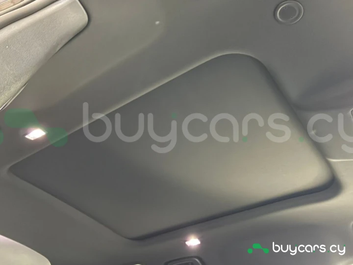 Land Rover Defender Черный