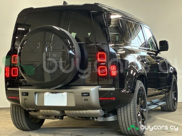 Land Rover Defender Черный