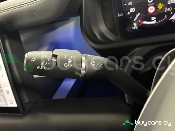 Land Rover Defender Черный