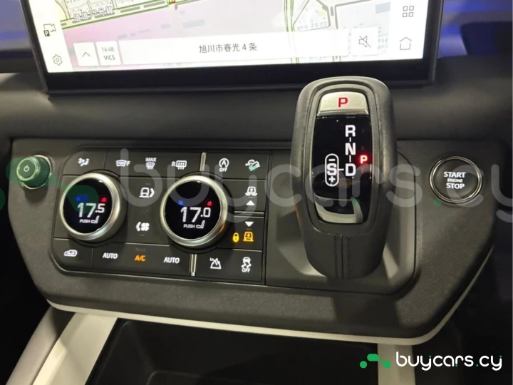 Land Rover Defender Черный