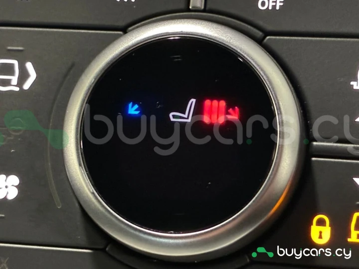 Land Rover Defender Черный