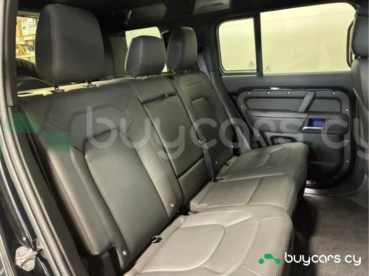 Land Rover Defender Черный