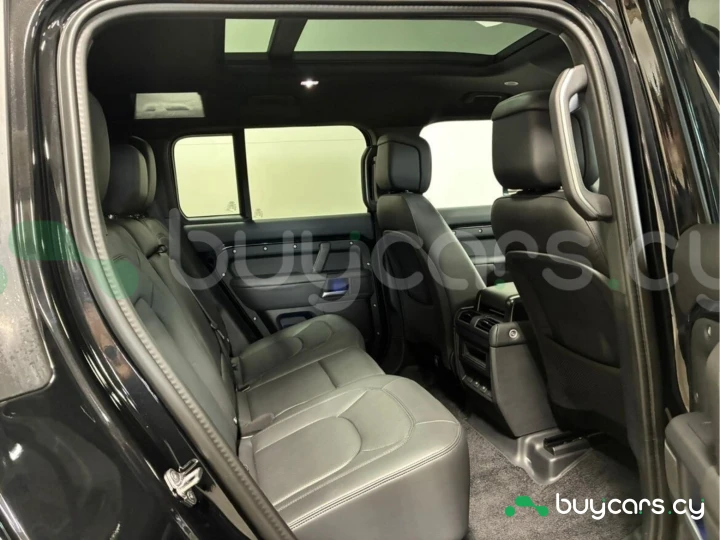 Land Rover Defender Черный